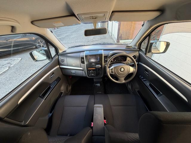 車内は、抗菌アルコール消毒をしておりますので、嫌な匂い等なく、快適にお過ごし頂けます！