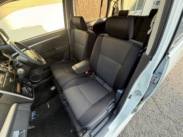 助手席部分も広々としておりますので、快適にお過ごし頂けます！是非一度試乗しにお越しください！！