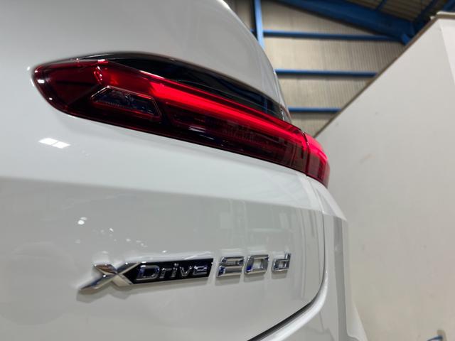 xDrive 20d Mスポーツ 1オーナー・オプション19AW・レーザーライト・ブラックレザー・シートヒーター・ワイヤレスチャージ・電動トランク・パドルシフト・純正ナビ・ライブコックピット・純正ナビ(58枚目)