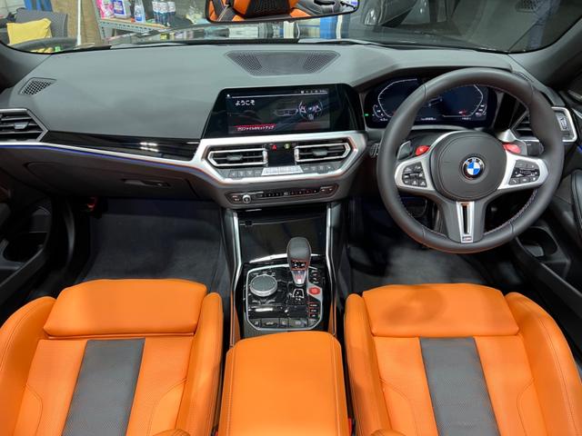 M4カブリオレ コンペティション M xDrive 直6ツインターボ 4WD ワンオーナー 正規ディーラー車 6Podキャリパー(ブレンボOEM)右ハンドル 四本出マフラー 取説保証書有 コーティング済(5枚目)