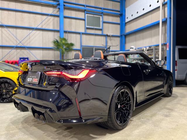 M4カブリオレ コンペティション M xDrive 直6ツインターボ 4WD ワンオーナー 正規ディーラー車 6Podキャリパー(ブレンボOEM)右ハンドル 四本出マフラー 取説保証書有 コーティング済(68枚目)