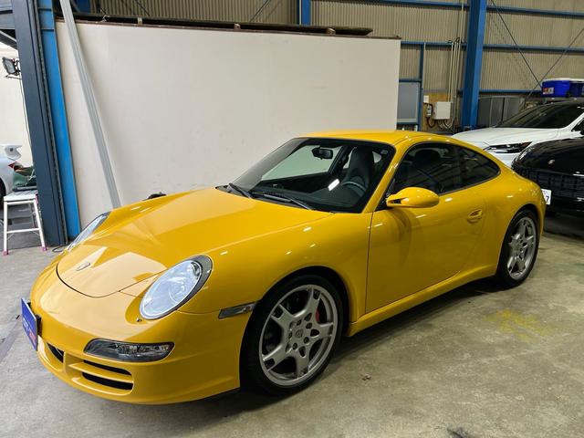 ９１１ ９１１カレラＳ　フルオリジナル・レーシングイエロー・☆ポルシェセンター銀座☆・左ハンドル・ブラックレザーシート・記録薄（有）・３．８Ｌ水平対向６気筒エンジン（23枚目）