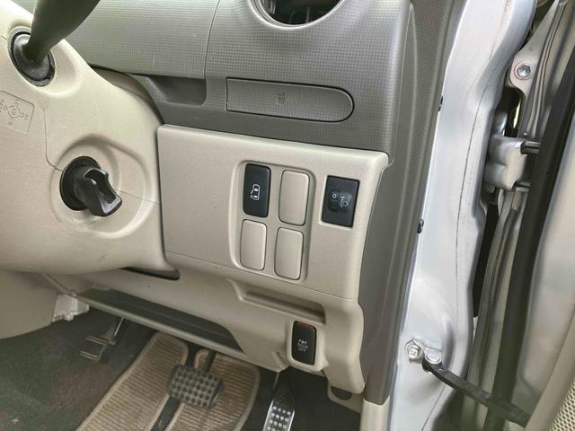 タント Ｘ　電動スライドドア　スマートキー　電動格納ミラー　ベンチシート　ＣＶＴ　盗難防止システム　ＡＢＳ　ＣＤ　衝突安全ボディ　エアコン　パワーステアリング　パワーウィンドウ（13枚目）
