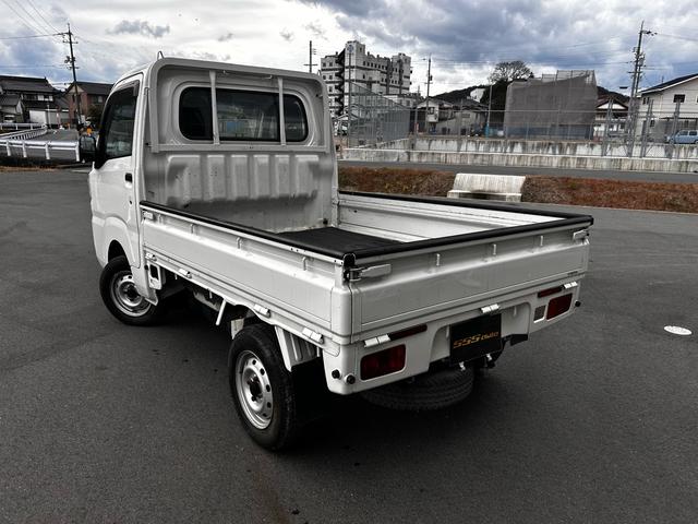 ピクシストラック スタンダード　４ＷＤ　５速ミッション　３方開　純正オーディオ　エアコン　レベライザー（5枚目）