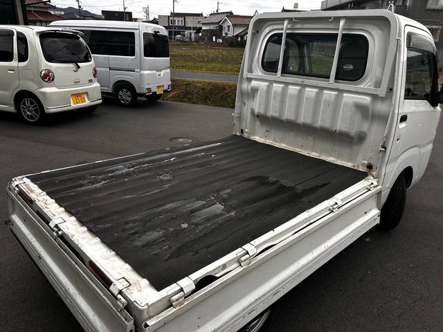 ピクシストラック スタンダード　４ＷＤ　５速ミッション　３方開　純正オーディオ　エアコン　レベライザー（10枚目）