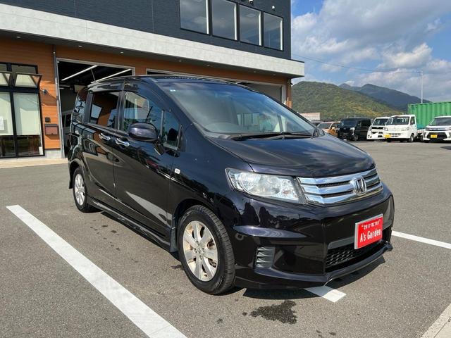 フリードスパイク G エアロ(3枚目)