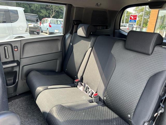 フリードスパイク G エアロ(12枚目)