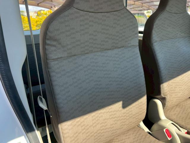 エブリイ ＰＡ　２ＷＤ　ＡＴ　エアコン　パワーステ　ドライブレコーダー　運転席助手席エアバック　ＡＢＳ　ＭＴモード付　純正ラジオ　１２Ｖ電源ソケット　ヘッドライトレベライザー　フロアマット　スペアタイヤ　２ｎｄ発進（29枚目）