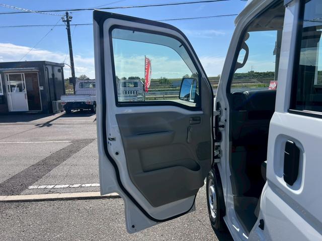 エブリイ ＰＡ　２ＷＤ　ＡＴ　エアコン　パワーステ　ドライブレコーダー　運転席助手席エアバック　ＡＢＳ　ＭＴモード付　純正ラジオ　１２Ｖ電源ソケット　ヘッドライトレベライザー　フロアマット　スペアタイヤ　２ｎｄ発進（41枚目）