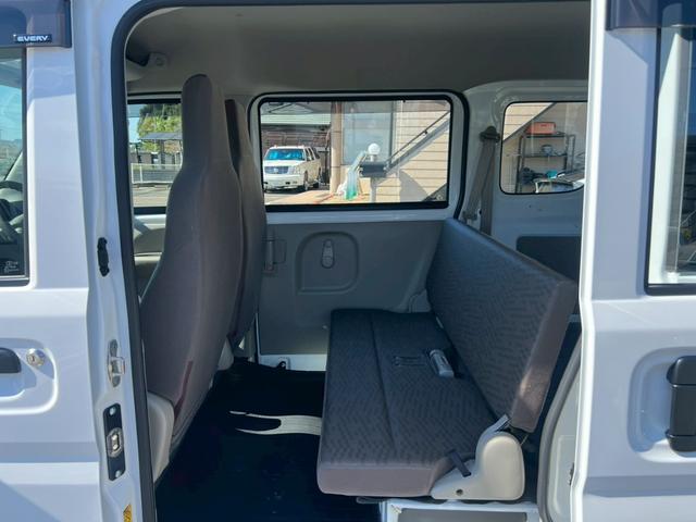 エブリイ ＰＡ　２ＷＤ　ＡＴ　エアコン　パワーステ　ドライブレコーダー　運転席助手席エアバック　ＡＢＳ　ＭＴモード付　純正ラジオ　１２Ｖ電源ソケット　ヘッドライトレベライザー　フロアマット　スペアタイヤ　２ｎｄ発進（46枚目）