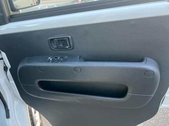 ハイゼットカーゴ スペシャルＳＡＩＩＩ　アイドリングストップ　運転席助手席エアバック　ＡＢＳ　衝突被害軽減ブレーキ　横滑り防止装置　オートマチックビーム　エアコン　パワーステアリング　ドライブレコーダー　ＥＴＣ　パワーウィンドウ　キーレス（42枚目）