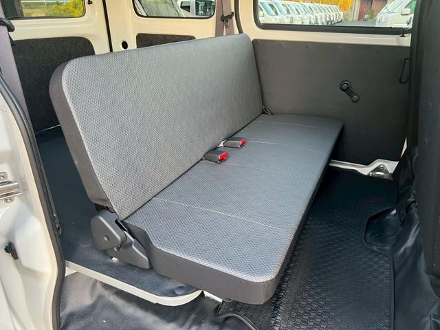 ハイゼットカーゴ スペシャルＳＡＩＩＩ　アイドリングストップ　運転席助手席エアバック　ＡＢＳ　衝突被害軽減ブレーキ　横滑り防止装置　オートマチックビーム　エアコン　パワーステアリング　ドライブレコーダー　ＥＴＣ　パワーウィンドウ　キーレス（48枚目）