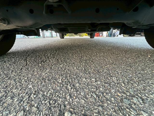 ハイゼットカーゴ スペシャルＳＡＩＩＩ　アイドリングストップ　運転席助手席エアバック　ＡＢＳ　衝突被害軽減ブレーキ　横滑り防止装置　オートマチックビーム　エアコン　パワーステアリング　ドライブレコーダー　ＥＴＣ　パワーウィンドウ　キーレス（79枚目）