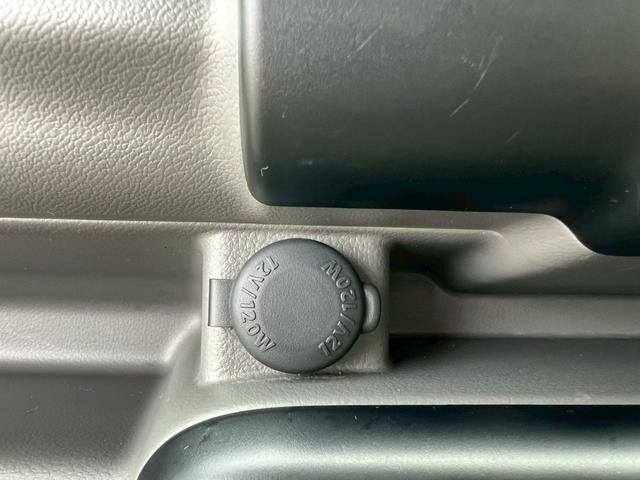 NV100クリッパーバン 2WD AT 運転席エアバック 助手席エアバック ABS 盗難防止装置 エアコン・クーラー パワステ ETC キーレス 両側スライドドア 純正ラジオ 12V電源ソケット ヘッドライトレベライザー(23枚目)