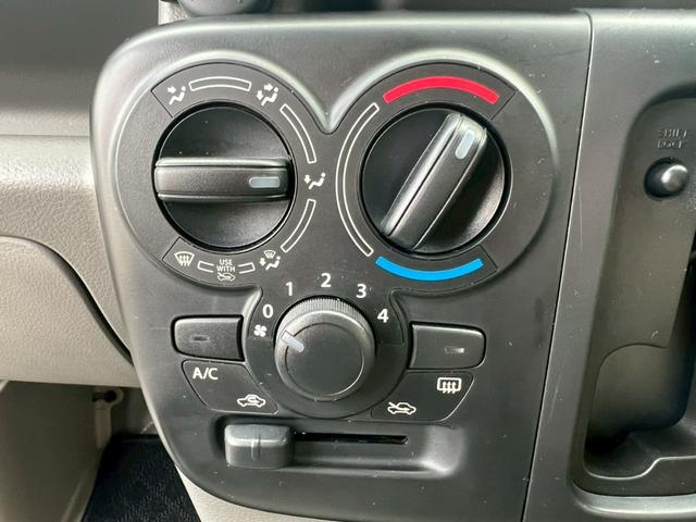 NV100クリッパーバン 2WD AT 運転席エアバック 助手席エアバック ABS 盗難防止装置 エアコン・クーラー パワステ ETC キーレス 両側スライドドア 純正ラジオ 12V電源ソケット ヘッドライトレベライザー(24枚目)