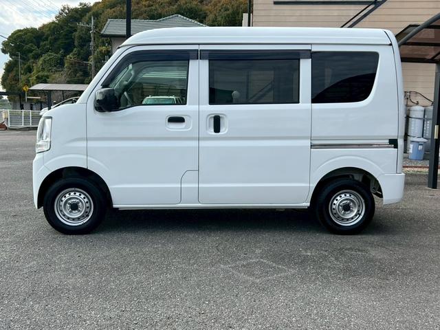 NV100クリッパーバン 2WD AT 運転席エアバック 助手席エアバック ABS 盗難防止装置 エアコン・クーラー パワステ ETC キーレス 両側スライドドア 純正ラジオ 12V電源ソケット ヘッドライトレベライザー(67枚目)
