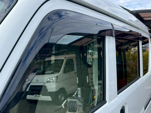 NV100クリッパーバン 2WD AT 運転席エアバック 助手席エアバック ABS 盗難防止装置 エアコン・クーラー パワステ ETC キーレス 両側スライドドア 純正ラジオ 12V電源ソケット ヘッドライトレベライザー(72枚目)