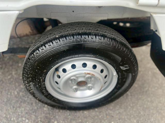 キャリイトラック KCエアコン・パワステ 2WD AT ETC 純正ラジオ ABS 運転席エアバック 助手席エアバック エアコン・クーラー パワステ レンタカーアップ 12V電源ソケット ヘッドライトレベライザー スペアタイヤ スペアキー(68枚目)