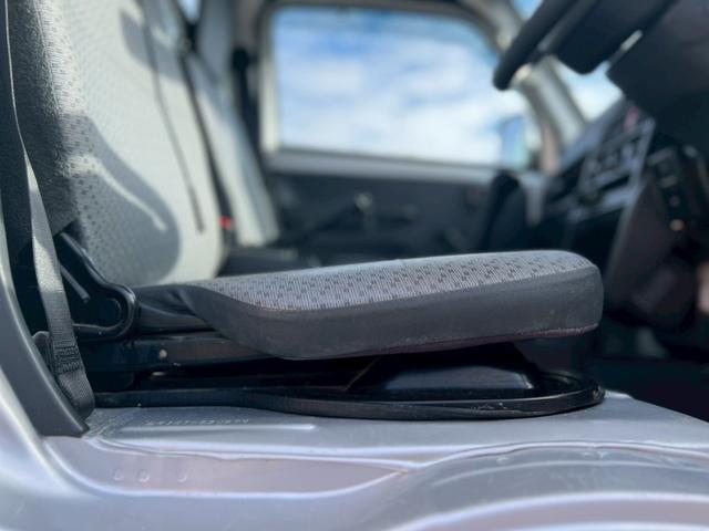 �z�B�E�ړ��̔��E�H��ڗp�ȂǑ��p�r�Ɏg����y�o�����L�x�I�P�H�s�E���Ύs�E���̎s�ȂǂŎ��p�d���̕��ɂ������߂̑����ԗ������ē����܂��B