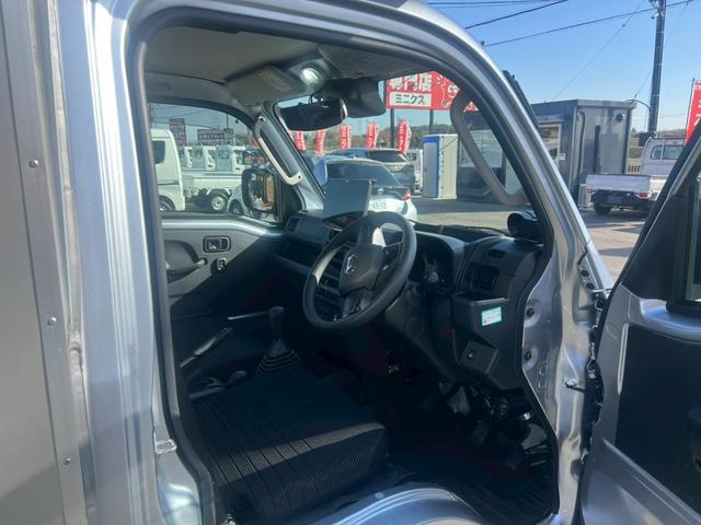 ハイゼットトラック エクストラ　宅配車　配送車　幌付車　アルミパネル　５ＭＴ　アルパインディスプレイオーディオ　Ｂカメラ　衝突軽減　ドラレコ　ＥＴＣ　ＰＷ　スマートキー　ＬＥＤヘッドランプ　４ＷＤ　禁煙車　Ｂｌｕｅｔｏｏｔｈ（3枚目）