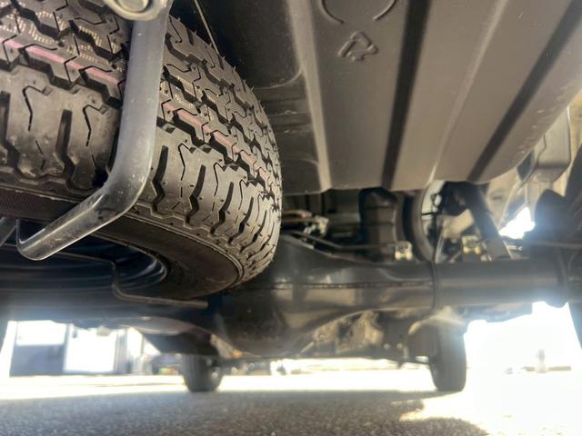 ハイゼットトラック エクストラ　宅配車　配送車　幌付車　アルミパネル　５ＭＴ　アルパインディスプレイオーディオ　Ｂカメラ　衝突軽減　ドラレコ　ＥＴＣ　ＰＷ　スマートキー　ＬＥＤヘッドランプ　４ＷＤ　禁煙車　Ｂｌｕｅｔｏｏｔｈ（80枚目）