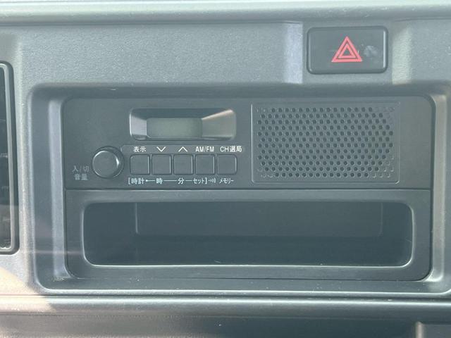 ハイゼットカーゴ 　ＥＴＣ・パワーウインドウ・キーレス・４ＷＤ・運転席エアバック・助手席エアバック・アイドリングストップ・ＡＢＳ・衝突軽減ブレーキ・横滑り防止装置・オートマチックハイビーム・エアコン・クーラー・パワステ・（13枚目）