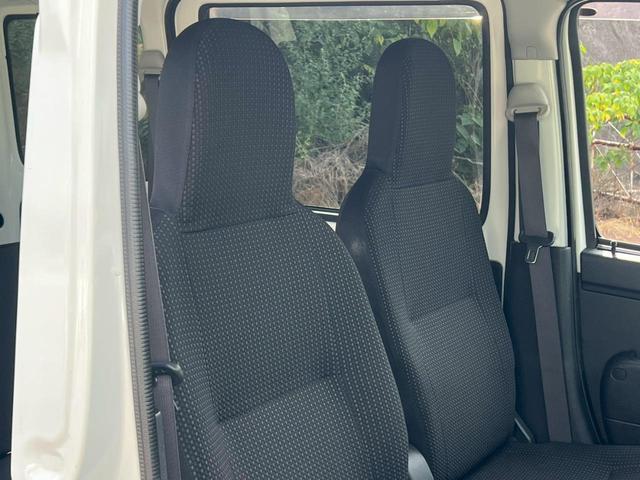 ハイゼットカーゴ 　ＥＴＣ・パワーウインドウ・キーレス・４ＷＤ・運転席エアバック・助手席エアバック・アイドリングストップ・ＡＢＳ・衝突軽減ブレーキ・横滑り防止装置・オートマチックハイビーム・エアコン・クーラー・パワステ・（18枚目）