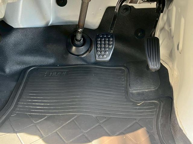 ハイゼットカーゴ 　ＥＴＣ・パワーウインドウ・キーレス・４ＷＤ・運転席エアバック・助手席エアバック・アイドリングストップ・ＡＢＳ・衝突軽減ブレーキ・横滑り防止装置・オートマチックハイビーム・エアコン・クーラー・パワステ・（20枚目）