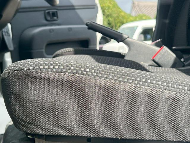 ハイゼットカーゴ 　ＥＴＣ・パワーウインドウ・キーレス・４ＷＤ・運転席エアバック・助手席エアバック・アイドリングストップ・ＡＢＳ・衝突軽減ブレーキ・横滑り防止装置・オートマチックハイビーム・エアコン・クーラー・パワステ・（25枚目）