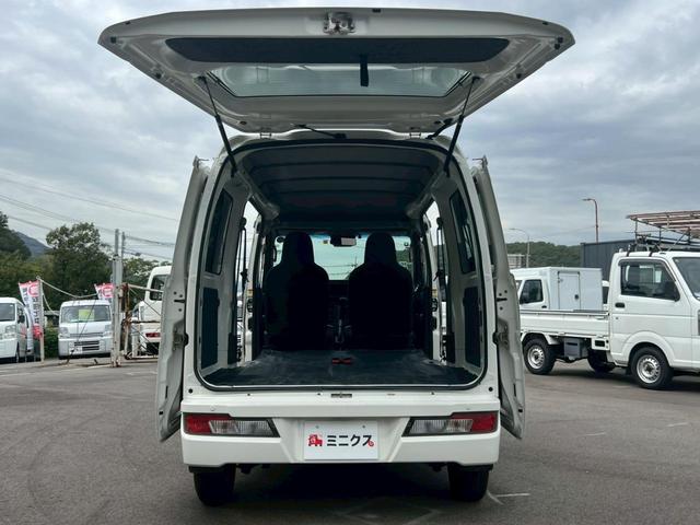 ハイゼットカーゴ 　ＥＴＣ・パワーウインドウ・キーレス・４ＷＤ・運転席エアバック・助手席エアバック・アイドリングストップ・ＡＢＳ・衝突軽減ブレーキ・横滑り防止装置・オートマチックハイビーム・エアコン・クーラー・パワステ・（68枚目）