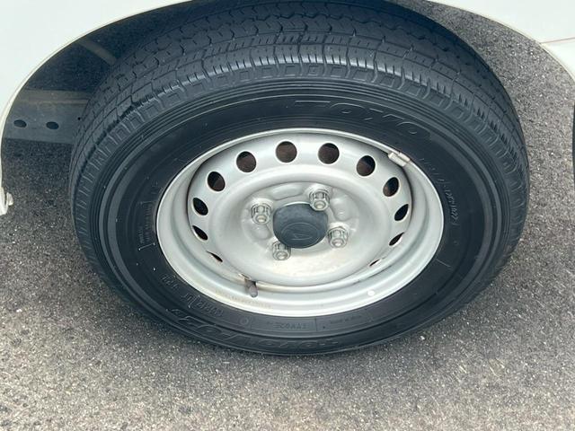 ハイゼットカーゴ 　ＥＴＣ・パワーウインドウ・キーレス・４ＷＤ・運転席エアバック・助手席エアバック・アイドリングストップ・ＡＢＳ・衝突軽減ブレーキ・横滑り防止装置・オートマチックハイビーム・エアコン・クーラー・パワステ・（79枚目）