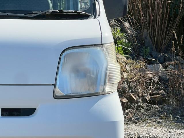 ハイゼットカーゴ スペシャル　運転席エアバック・助手席エアバック・エアコン・クーラー・パワステ・両側スライドドア・純正ラジオ・シガーライター・ヘッドライトレペライザー・フロアマット・ドアバイザー・スペアタイヤ・軽バン・４ＡＴ（30枚目）