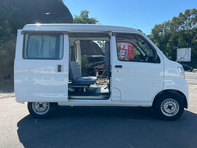 ハイゼットカーゴ スペシャル　運転席エアバック・助手席エアバック・エアコン・クーラー・パワステ・両側スライドドア・純正ラジオ・シガーライター・ヘッドライトレペライザー・フロアマット・ドアバイザー・スペアタイヤ・軽バン・４ＡＴ（49枚目）