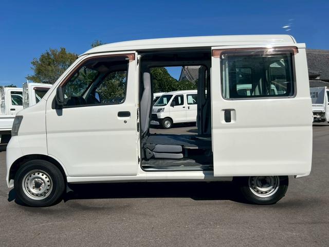 ハイゼットカーゴ スペシャル　運転席エアバック・助手席エアバック・エアコン・クーラー・パワステ・両側スライドドア・純正ラジオ・シガーライター・ヘッドライトレペライザー・フロアマット・ドアバイザー・スペアタイヤ・軽バン・４ＡＴ（53枚目）