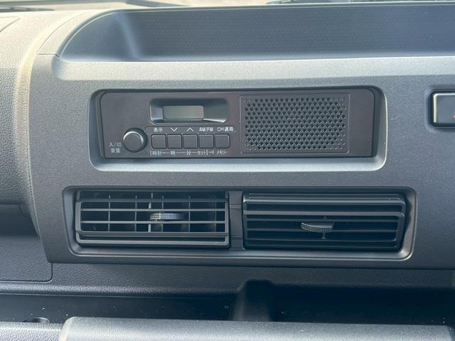 ハイゼットトラック スタンダード アイドリングストップ・運転席・助手席エアバック・ABS・横滑り防止・障害物センサー・エアコン・クーラー・パワステ・禁煙車・純正ラジオ・12V電源ソケット・ヘッドライトレベライザー・スペアタイヤ(13枚目)