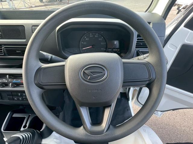 ハイゼットトラック スタンダード アイドリングストップ・運転席・助手席エアバック・ABS・横滑り防止・障害物センサー・エアコン・クーラー・パワステ・禁煙車・純正ラジオ・12V電源ソケット・ヘッドライトレベライザー・スペアタイヤ(15枚目)