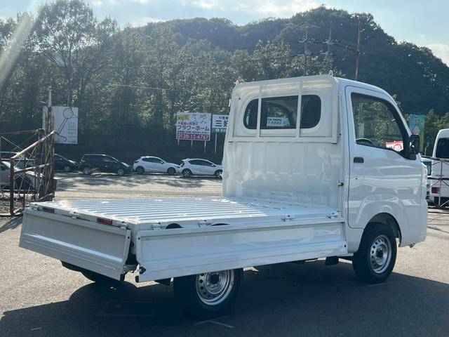 ハイゼットトラック スタンダード アイドリングストップ・運転席・助手席エアバック・ABS・横滑り防止・障害物センサー・エアコン・クーラー・パワステ・禁煙車・純正ラジオ・12V電源ソケット・ヘッドライトレベライザー・スペアタイヤ(57枚目)