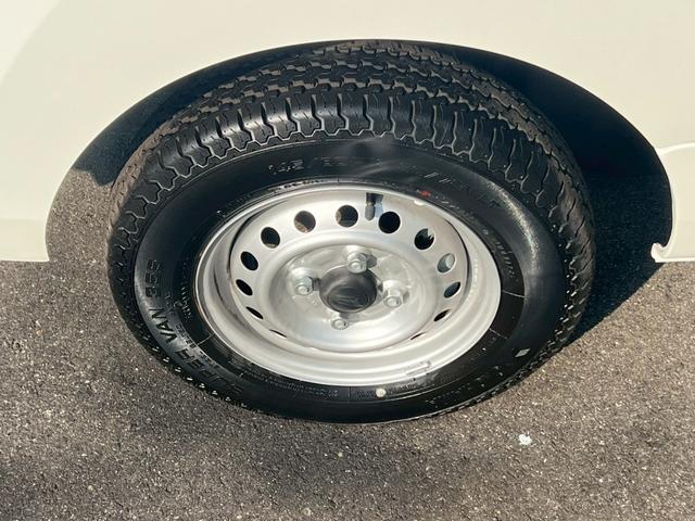 ハイゼットトラック スタンダード アイドリングストップ・運転席・助手席エアバック・ABS・横滑り防止・障害物センサー・エアコン・クーラー・パワステ・禁煙車・純正ラジオ・12V電源ソケット・ヘッドライトレベライザー・スペアタイヤ(66枚目)