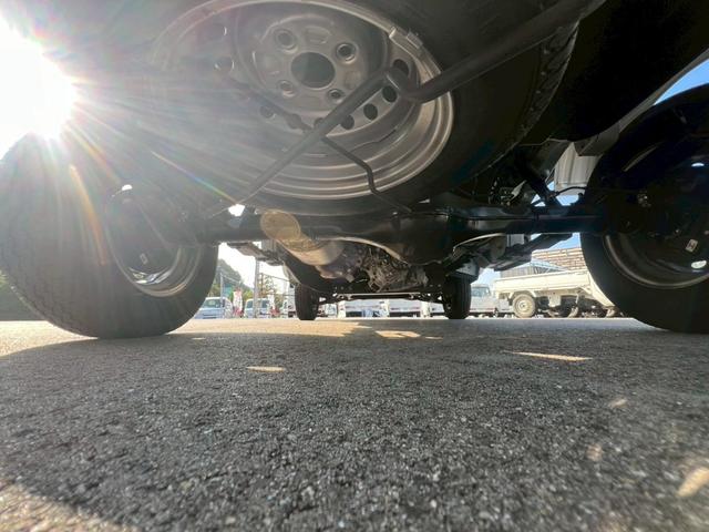 ハイゼットトラック スタンダード アイドリングストップ・運転席・助手席エアバック・ABS・横滑り防止・障害物センサー・エアコン・クーラー・パワステ・禁煙車・純正ラジオ・12V電源ソケット・ヘッドライトレベライザー・スペアタイヤ(68枚目)
