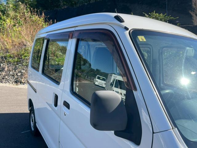 ハイゼットカーゴ スペシャル　運転席エアバック・助手席エアバック・エアコン・クーラー・パワステ・ＥＴＣ・両側スライドドア・純正ラジオ・シガーライター・ヘッドライトレペライザー・フロアマット・ドアバイザー・スペアタイヤ・取扱証明書（43枚目）