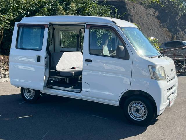 ハイゼットカーゴ スペシャル　運転席エアバック・助手席エアバック・エアコン・クーラー・パワステ・ＥＴＣ・両側スライドドア・純正ラジオ・シガーライター・ヘッドライトレペライザー・フロアマット・ドアバイザー・スペアタイヤ・取扱証明書（53枚目）