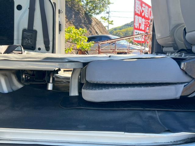 ハイゼットカーゴ スペシャル　運転席エアバック・助手席エアバック・エアコン・クーラー・パワステ・ＥＴＣ・両側スライドドア・純正ラジオ・シガーライター・ヘッドライトレペライザー・フロアマット・ドアバイザー・スペアタイヤ・取扱証明書（57枚目）
