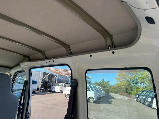 ハイゼットカーゴ スペシャル　運転席エアバック・助手席エアバック・エアコン・クーラー・パワステ・ＥＴＣ・両側スライドドア・純正ラジオ・シガーライター・ヘッドライトレペライザー・フロアマット・ドアバイザー・スペアタイヤ・取扱証明書（73枚目）