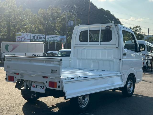 キャリイトラック KCエアコン・パワステ農繁仕様 運転席エアバック・助手席エアバック・ABS・横滑り防止装置・エアコン・クーラー・パワステ・パワーウィンドウ・キーレス・4WD・禁煙車・アオリプロテクター・トリイプロテクター・荷台ランプ・純正ラジオ(56枚目)