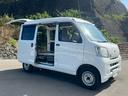 【お店の雰囲気】当店はカフェのような作りで、お客様に落ち着いた雰囲気でお車選びをしていただけるようにしております♪もちろん笑顔の素敵なスタッフがよりお話しやすい空間をお作りします☆