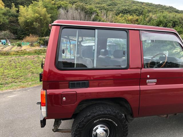 ランドクルーザー７０ 　５ＭＴ　４ＷＤ　ナルディハンドル　ＥＴＣ　ＣＤ　エアコン（49枚目）