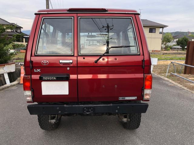 ランドクルーザー７０ 　５ＭＴ　４ＷＤ　ナルディハンドル　ＥＴＣ　ＣＤ　エアコン（67枚目）