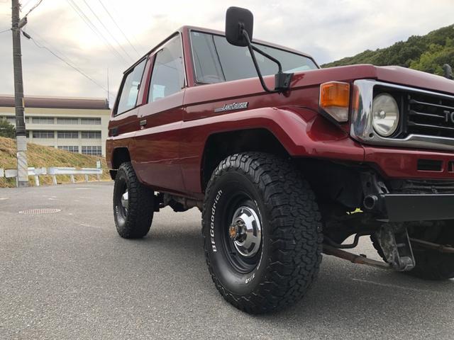 ランドクルーザー７０ 　５ＭＴ　４ＷＤ　ナルディハンドル　ＥＴＣ　ＣＤ　エアコン（70枚目）