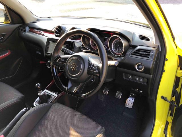 スイフトスポーツ ベースグレード　６速　グレッディ　エアインクスキット　外品ラジエター　１７インチホイールエンケイＰＦ０１　ドライブレコーダー　ＥＴＣ　ナビ　ＴＶ　　衝突被害軽減システムＬＥＤヘッドランプ　スマートキー　シートヒーター（13枚目）