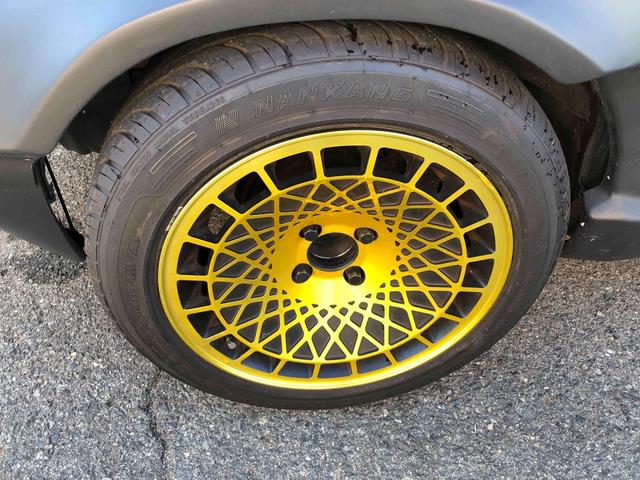 ユーノスロードスター Ｓスペシャル　５ＭＴ　テイン車高調　ハードトップ　モモステアリング　１５インチアルミホイール　オーバーフェンダー　ＣＤ　Ｂｌｕｅｔｏｏｔｈ　替つや消しブラック塗装　エアコン（25枚目）